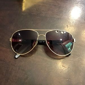 FNL PRC Tory Burch gold & black aviator sunglasses